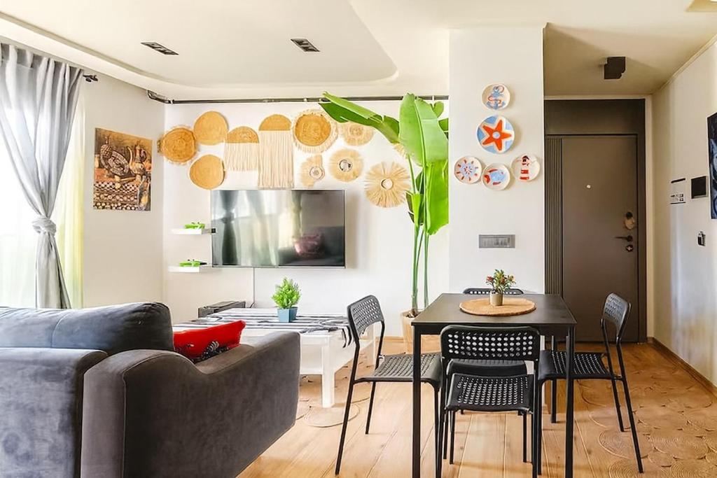 Khu vực ghế ngồi tại Diker Port Residence, Luxury 3BR Duplex , Pool , 5 min to Beach