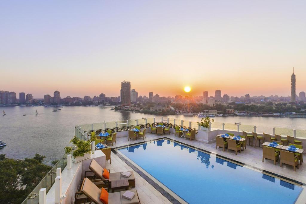 Басейн в Kempinski Nile Hotel, Cairo або поблизу