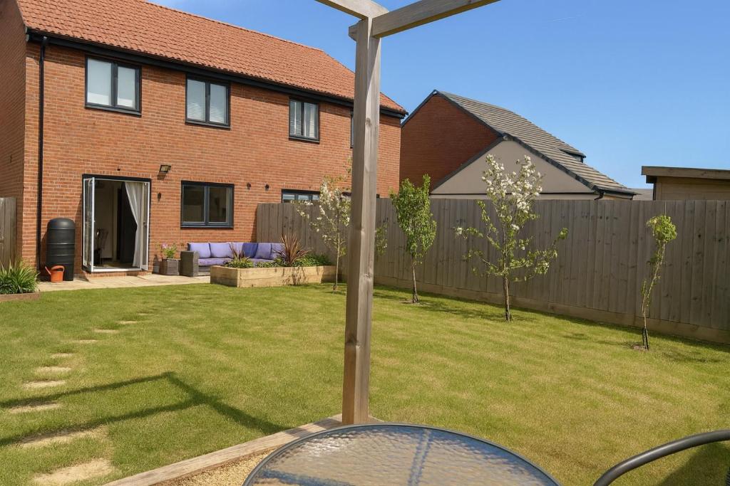 Κήπος έξω από το Exeter Modern 3-Bed - Garden Escape - Parking