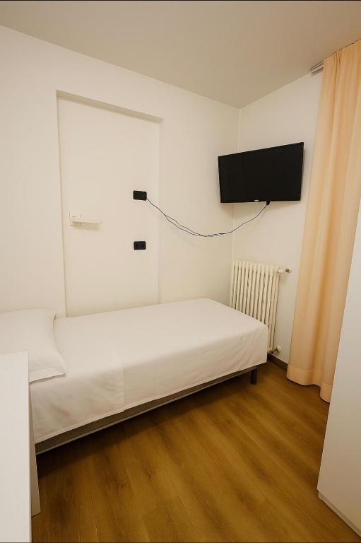 Hotel Bleis - Habitación Individual Estándar