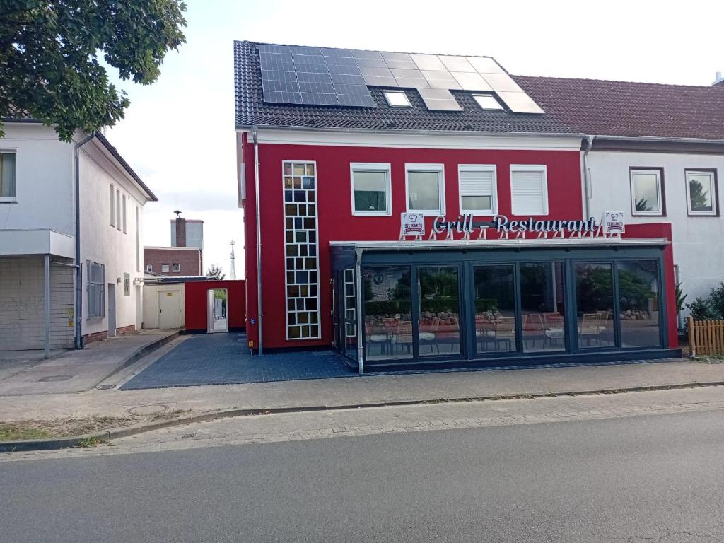 Το κτήριο όπου στεγάζεται  το ξενοδοχείο διαμερισμάτων