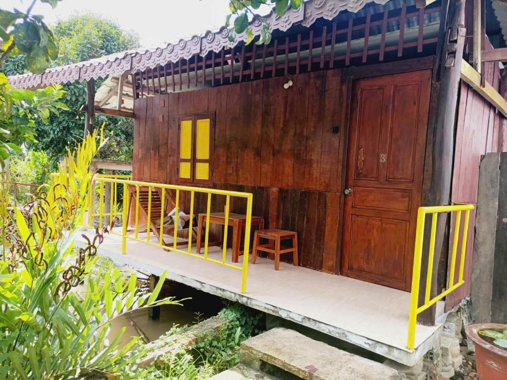 Brown House Resort - 5