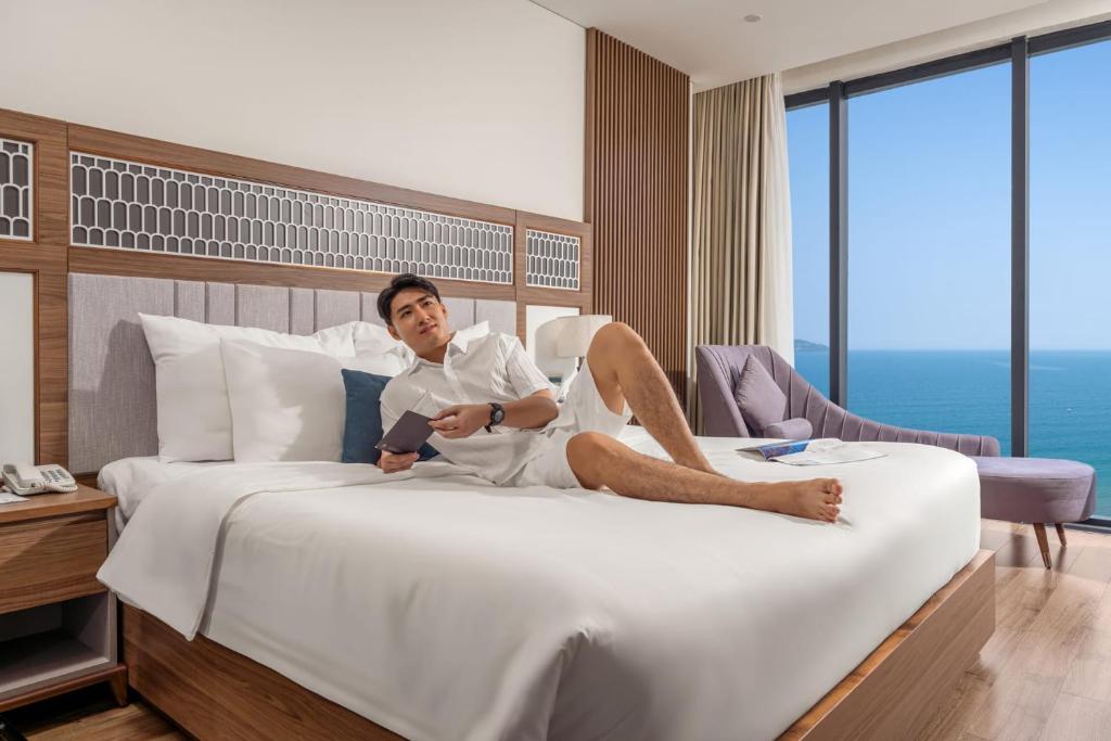 Phòng Grand Nhìn Ra Biển Có Giường Cỡ Queen Và Bồn Tắm - Bao Gồm Trà Chiều