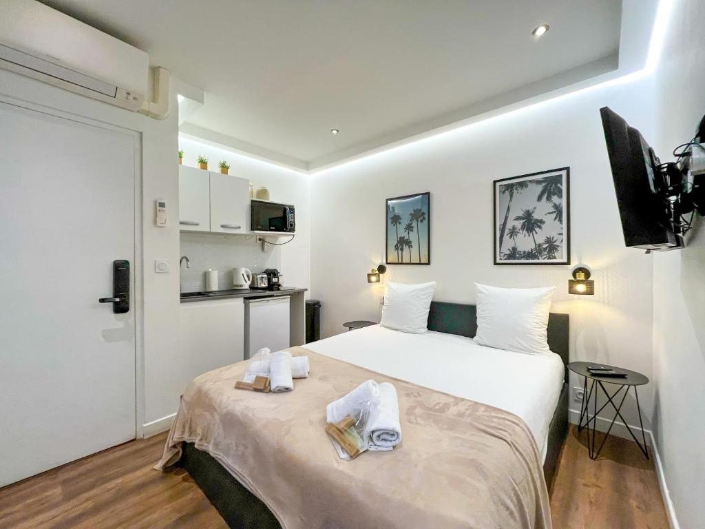UrbanFlat 204 - Beautiful Studio in the center of Paris