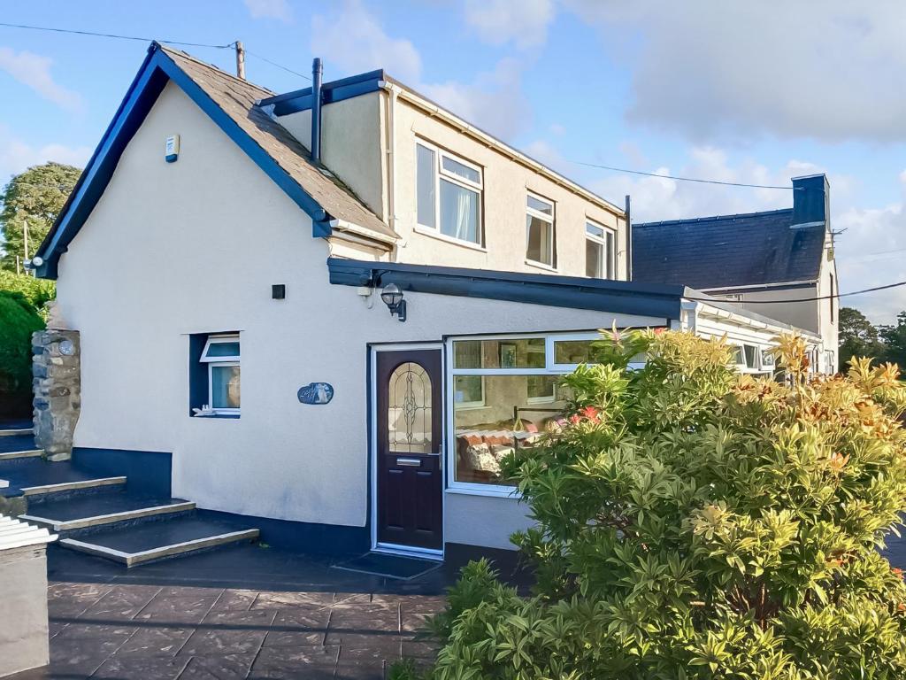 Hoone, kus puhkemaja asub