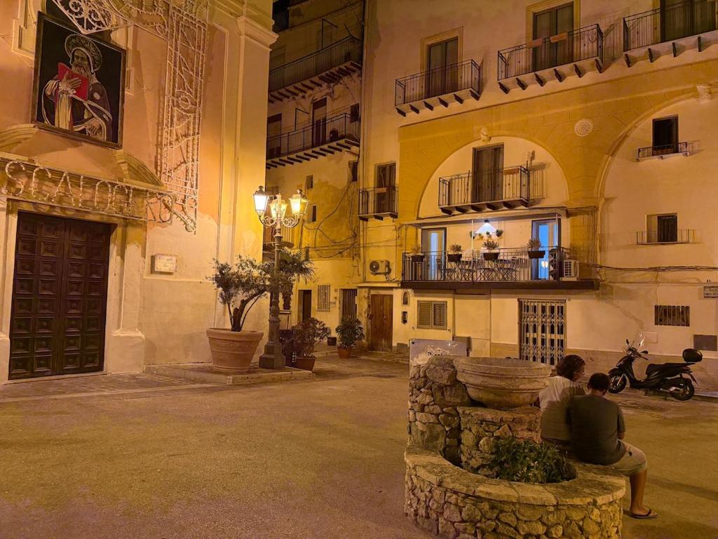 Το κτήριο όπου στεγάζεται  το διαμέρισμα