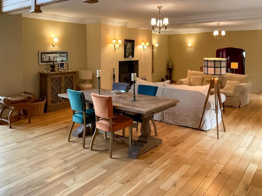 Un lugar para sentarse en Church Barn