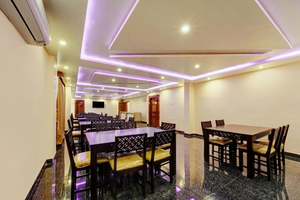 TV a/nebo společenská místnost v ubytování Super Townhouse OAK The Dev Regency