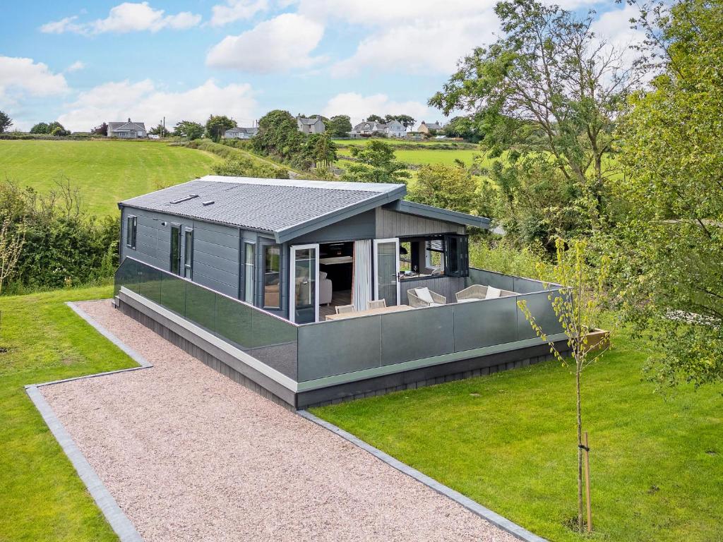 Το κτήριο όπου στεγάζεται  η παραθεριστική κατοικία