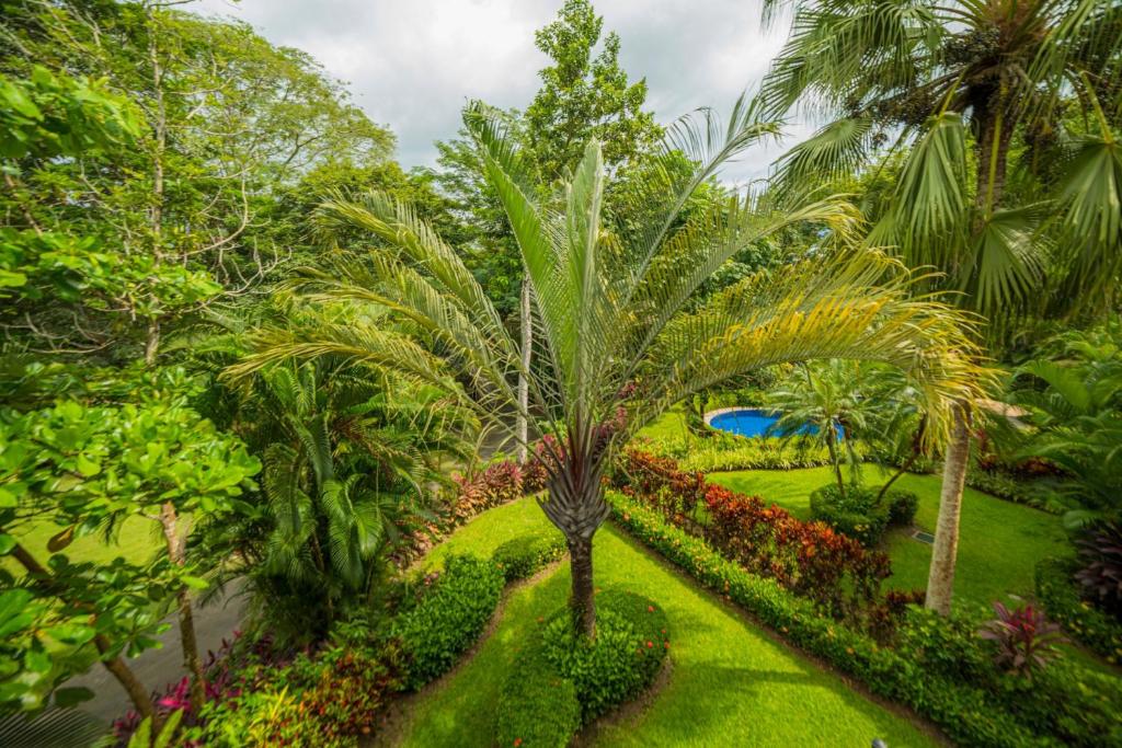 O grădină în afara Veranda 1C 3 bdr Golf Course View in Los Suenos