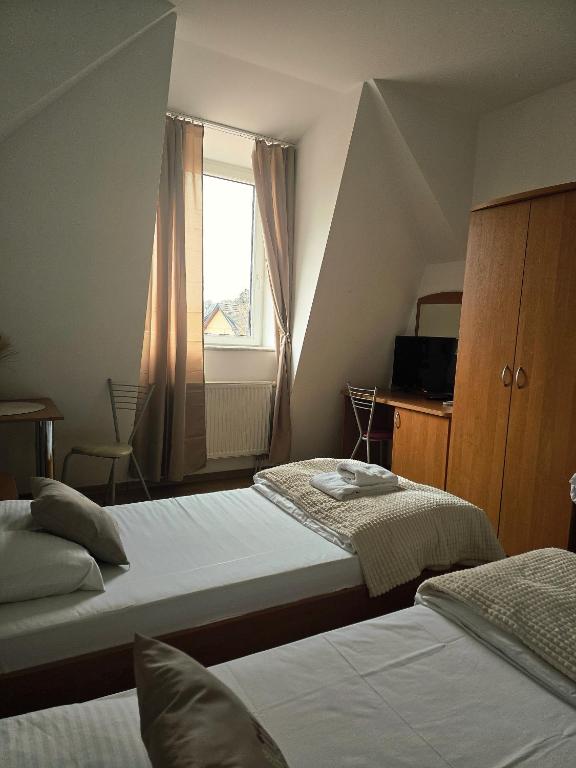 Pokoje gościnne Słowiańska Słońsk (restauracja) - Chambre Familiale Standarde