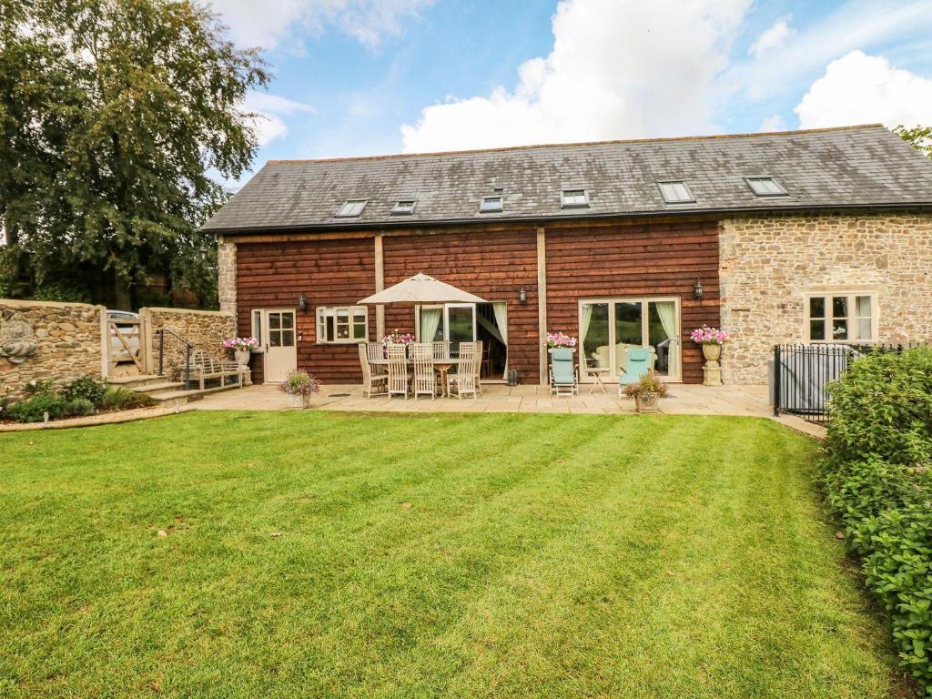 Aed väljaspool majutusasutust Lake View