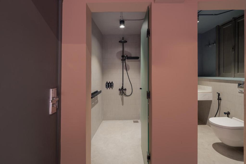 grey l studio apartments Corniche Alexandria - 4