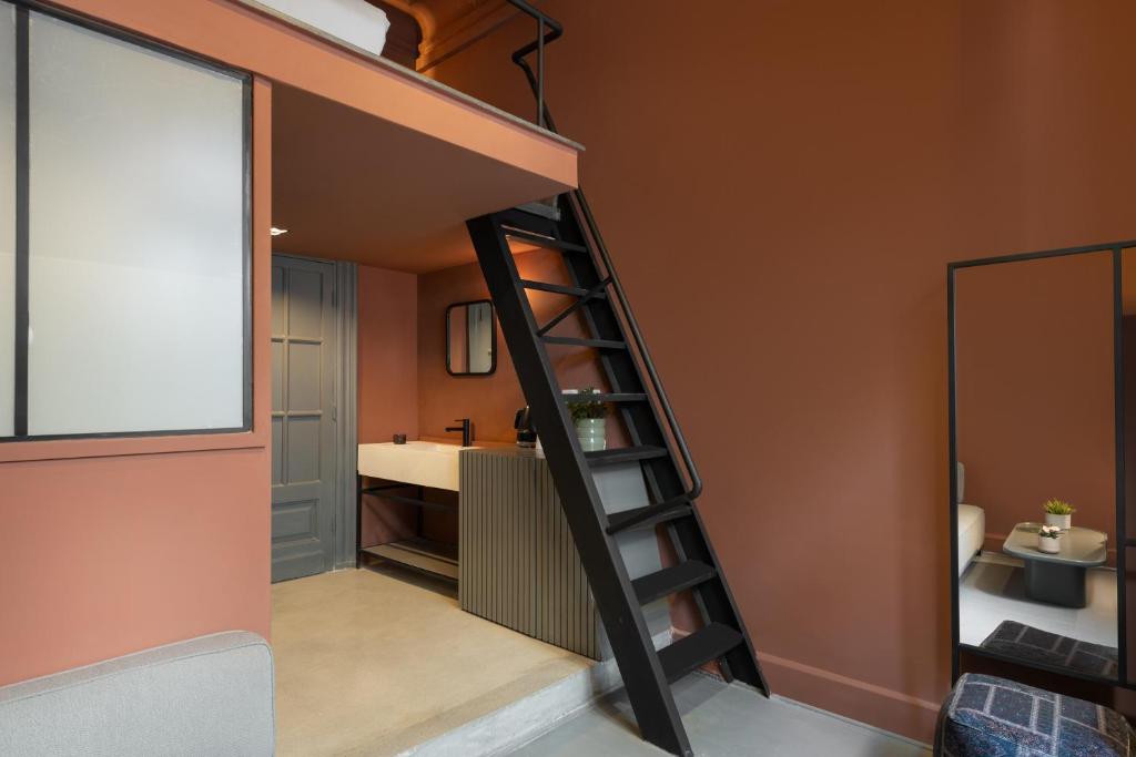 grey l studio apartments Corniche Alexandria - 10