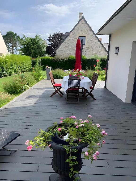 Aed väljaspool majutusasutust Chambres D'hôtes Les Goélands