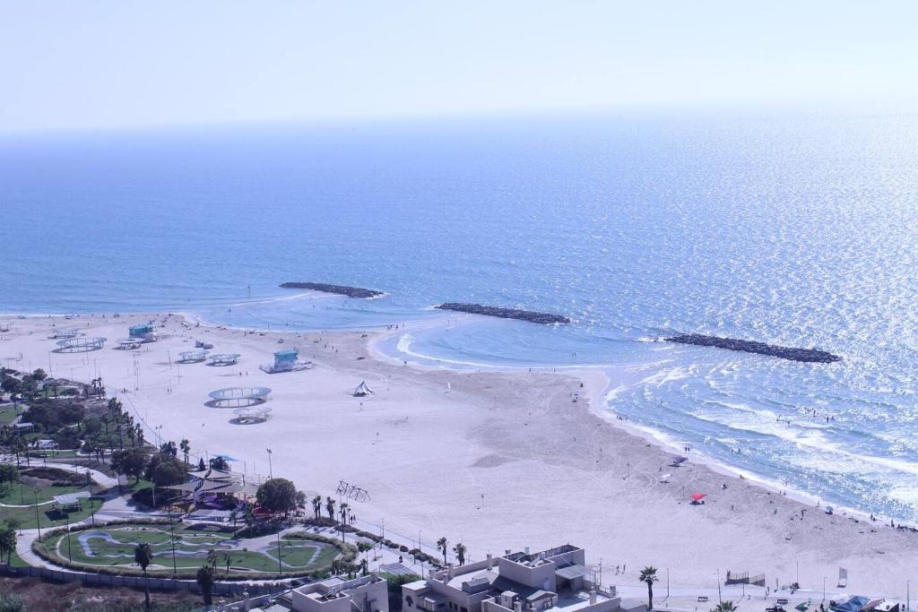 Picture of Ashkelon Oceanfront Mini-Penthouse with Private Pool, Ashkelon (updated ...