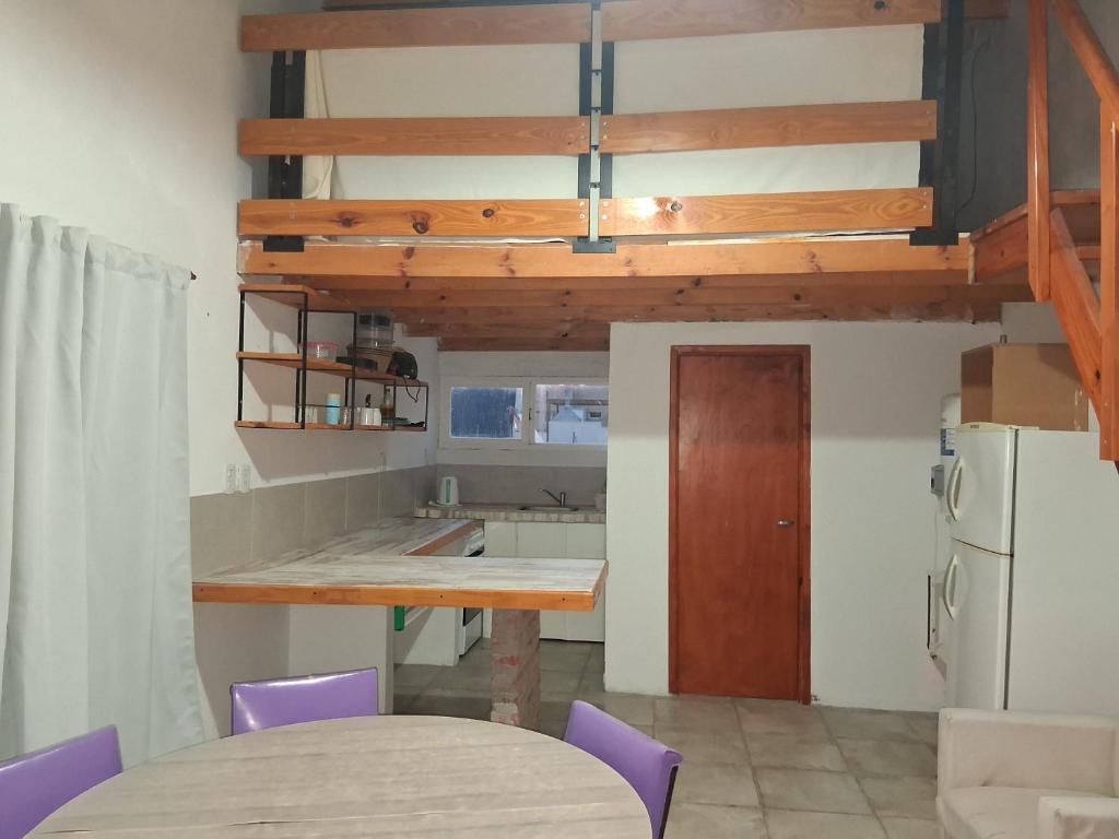 Nhà bếp/bếp nhỏ tại Monoambiente claromeco