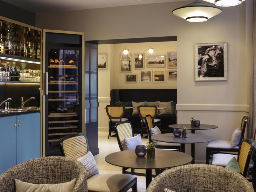 Posezení v ubytování Mercure Paris Notre Dame Saint Germain des Prés