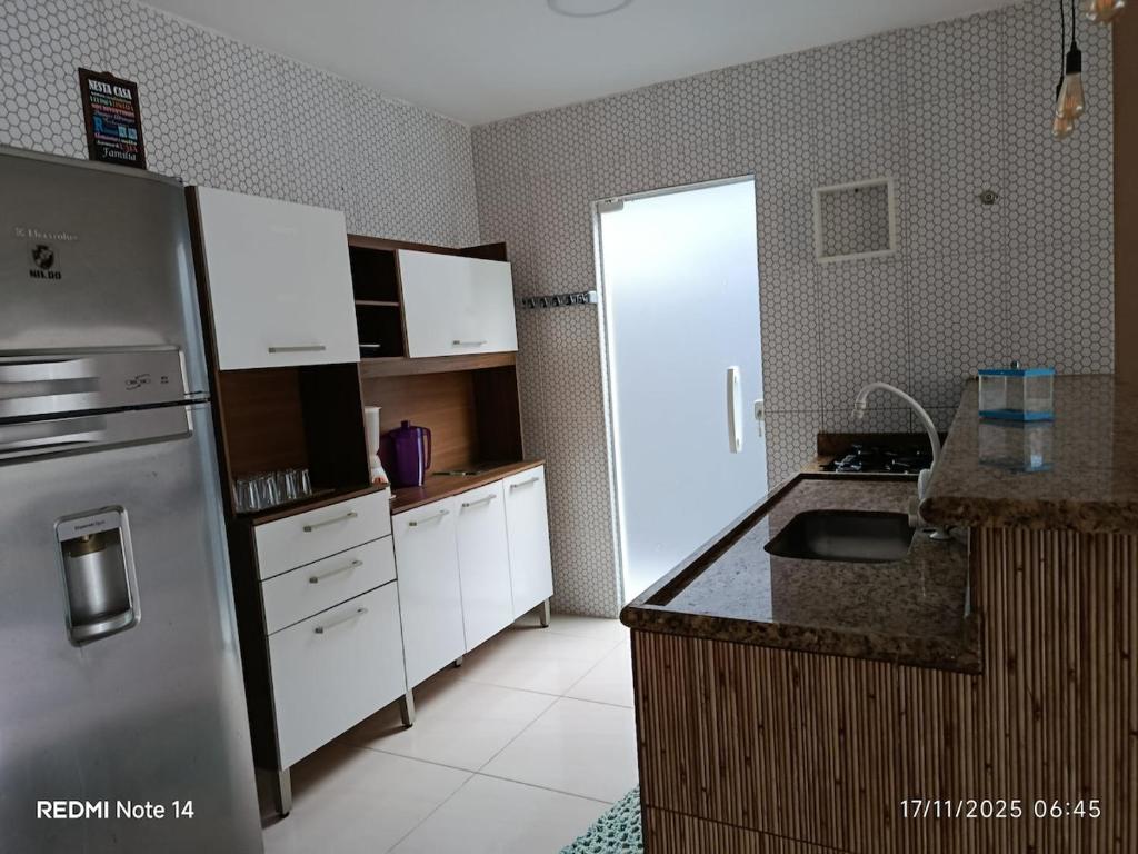 Een keuken of kitchenette bij Josy House