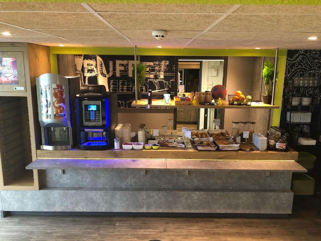 Jídlo v hotelu nebo okolí