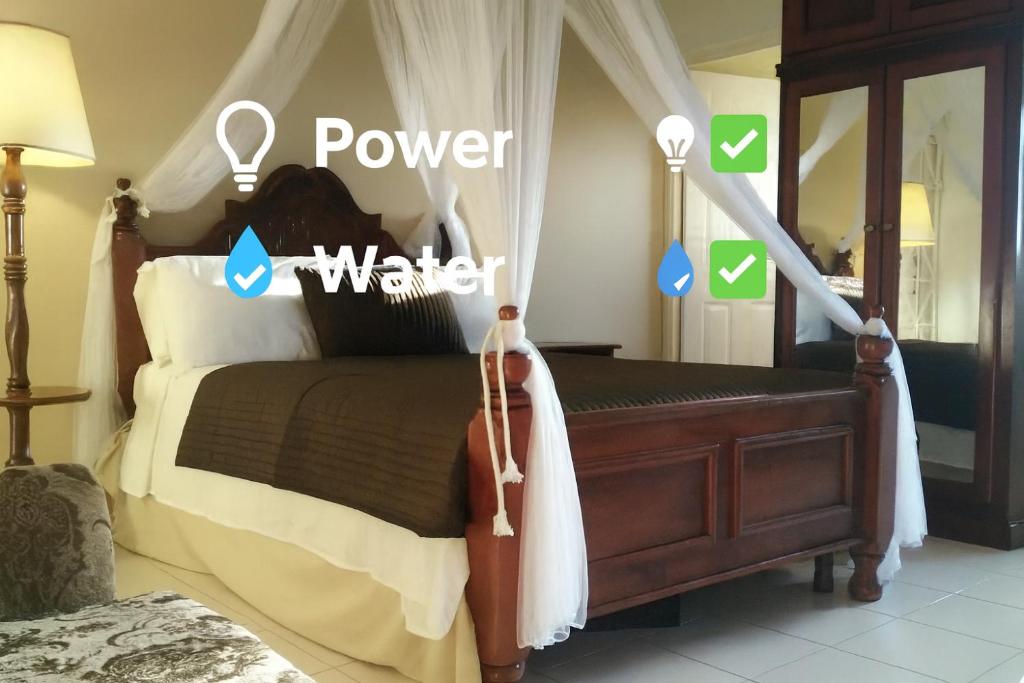 En eller flere senge i et værelse på Stylish studio apt AC, Balcony, Parking, Pool