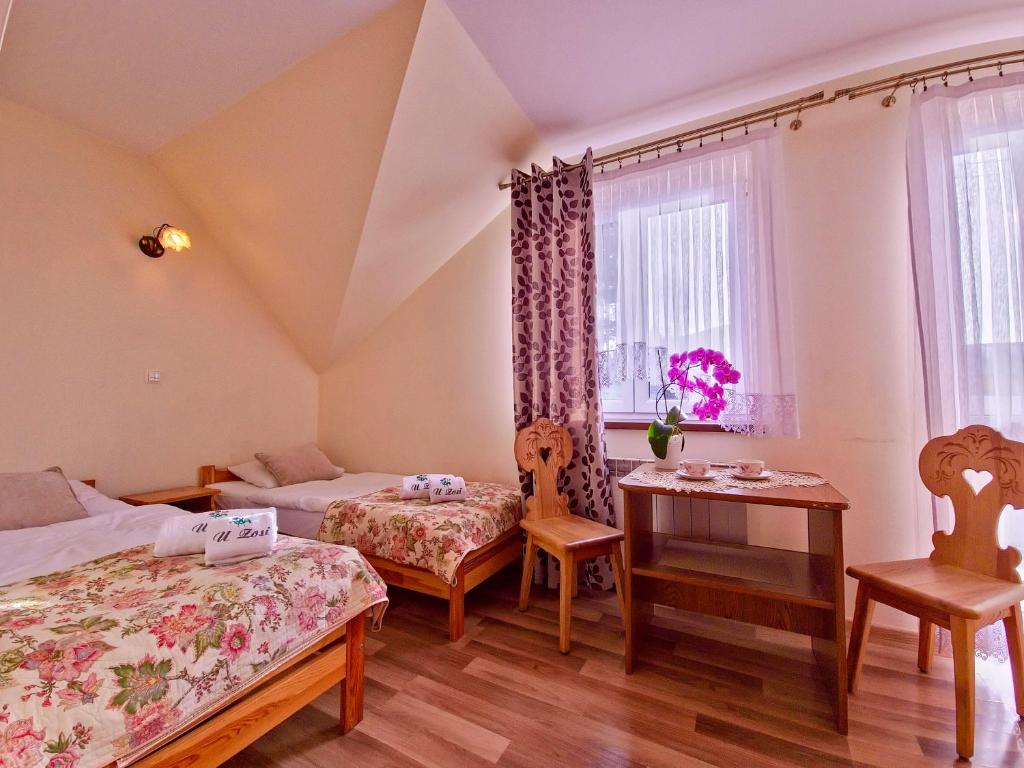 U Zosi - Family Room With Balcony