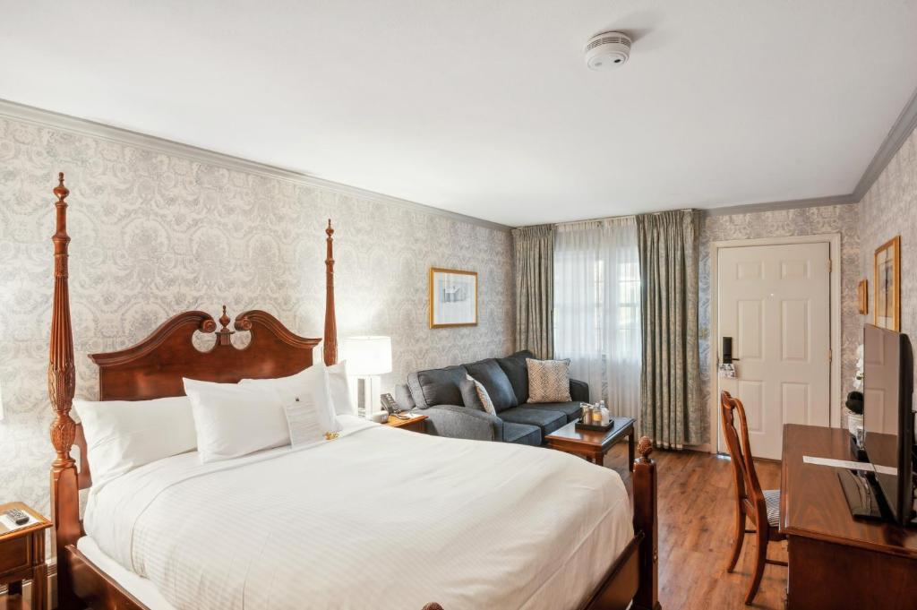 Avon Old Farms Hotel - 
