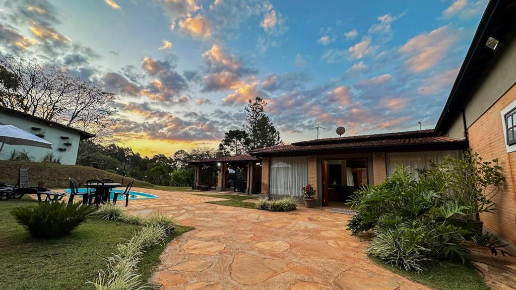 Κήπος έξω από το Casa de Campo Vienna - Pouso Alegre - MG