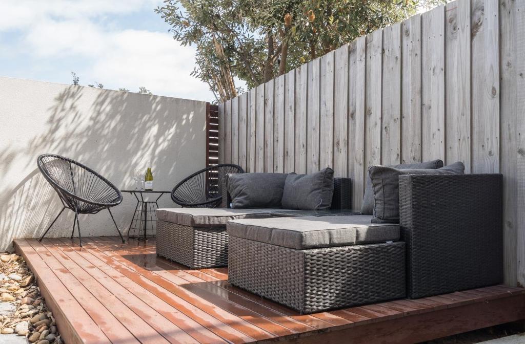 Posezení v ubytování Hide and Sea