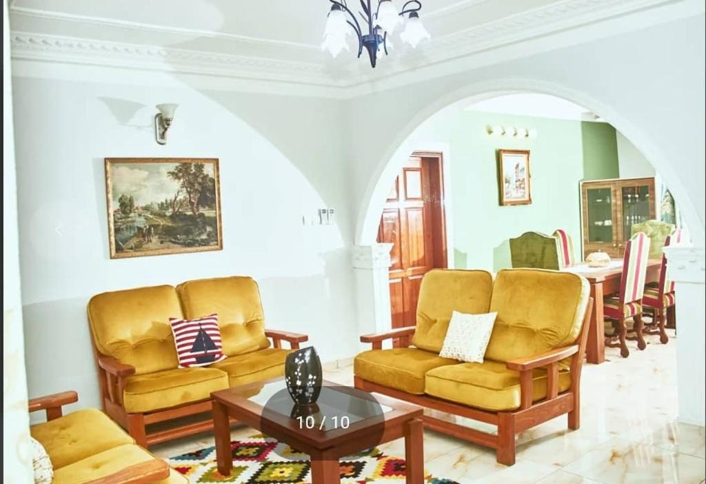 Posezení v ubytování Katra Lodging