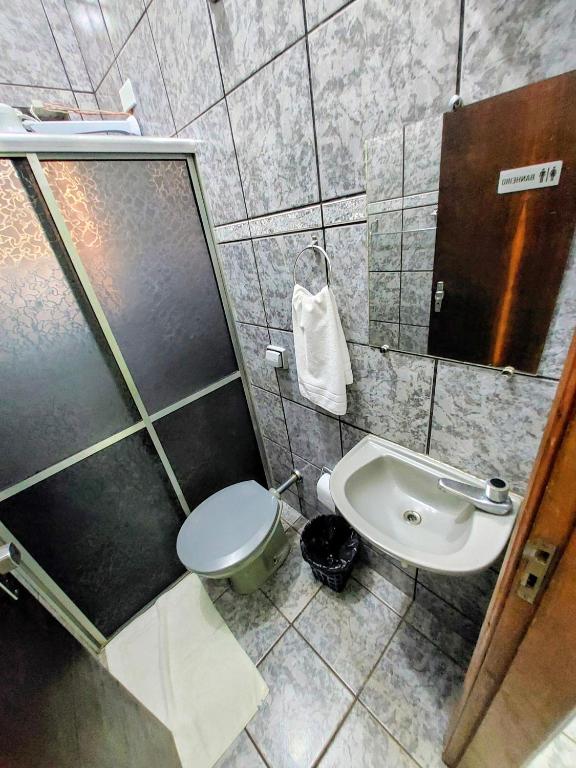 Hotel Pasettus - Habitación Familiar Con Baño Compartido