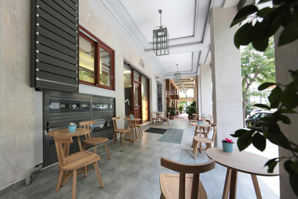 Meni Apartments - Resim 13