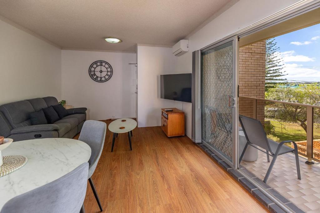 Μια τηλεόραση ή/και κέντρο ψυχαγωγίας στο Anchorage 33