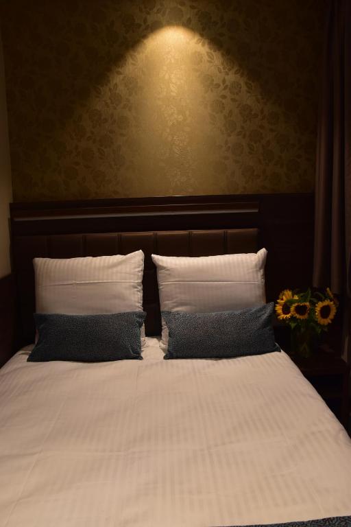 
Double Room Souterrain
