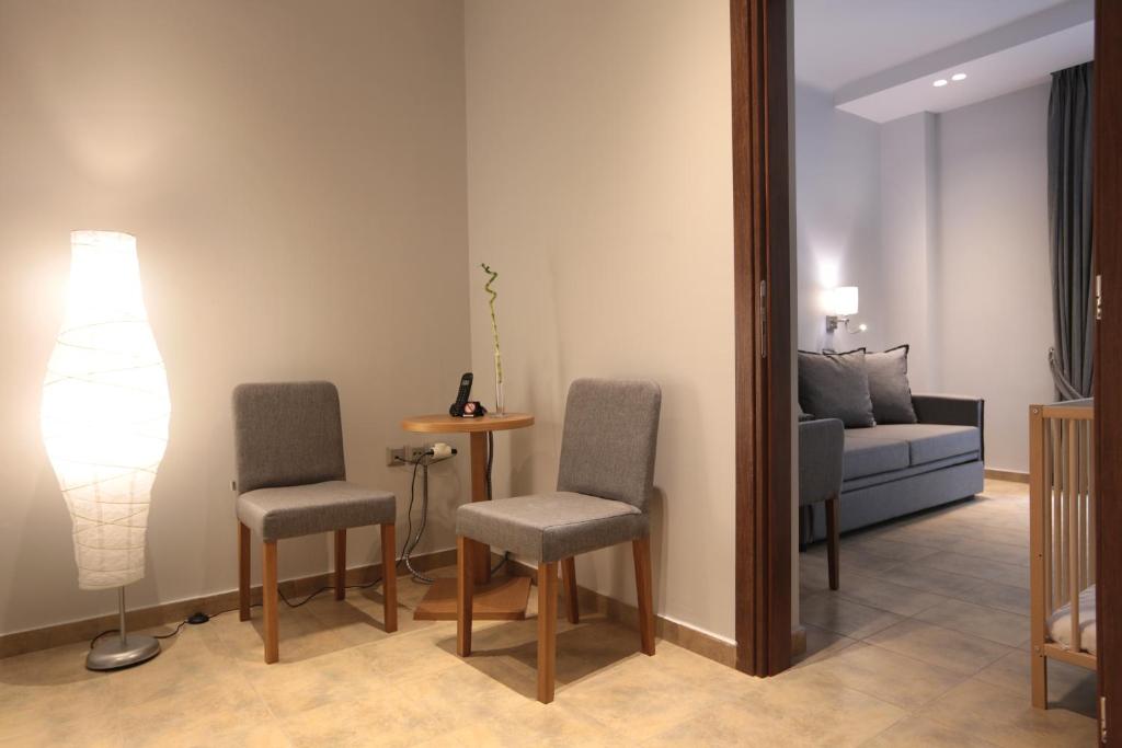 Meni Apartments - Resim 41