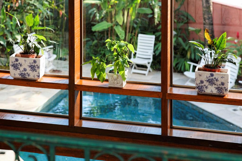 A piscina localizada em Pousada Terra Juquehy ou nos arredores