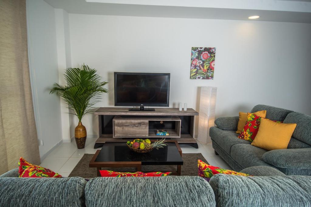  Mirmar Apartments