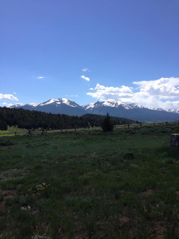 Dillon Inn photo