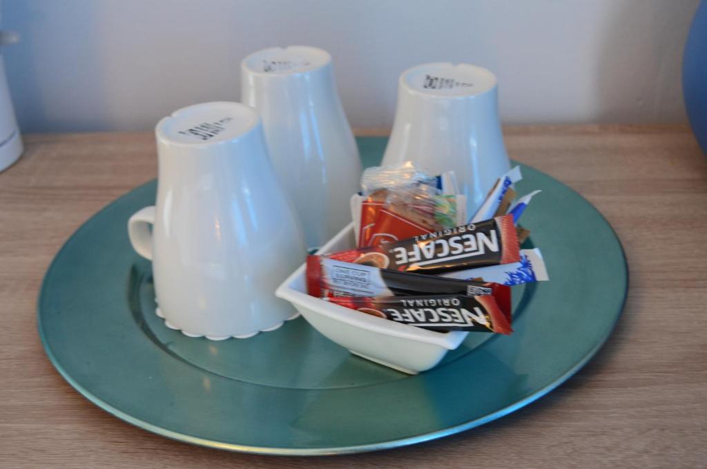 Old Trafford Guest House - Vierpersoonskamer Met Gedeelde Badkamer