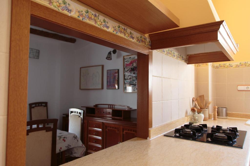 Kuchyň nebo kuchyňský kout v ubytování Casa del Mesoncico