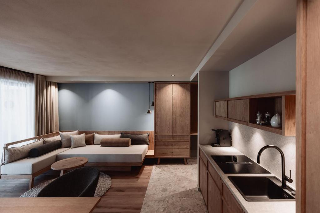 Zin Park alpine suites and SPA