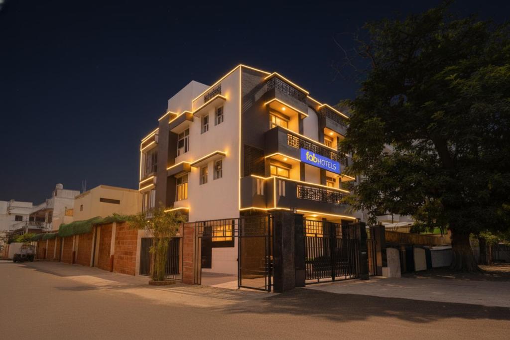 Hoone, kus külalistemaja asub