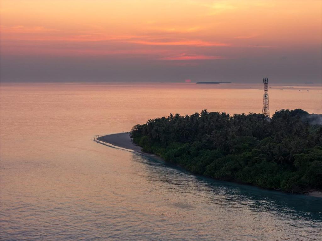 La Plage Maldives - View 13