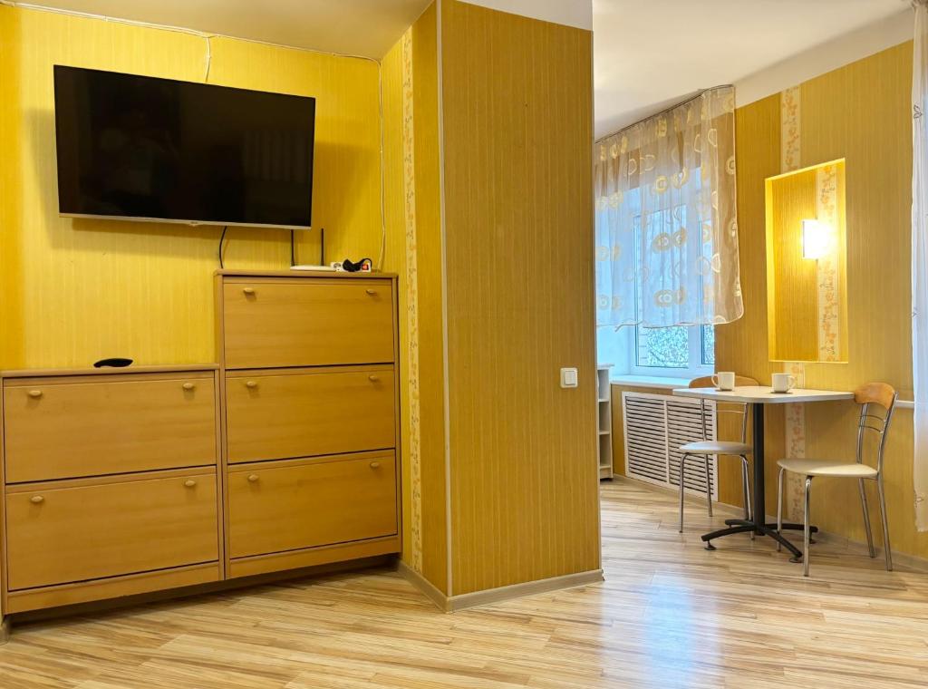 Μια τηλεόραση ή/και κέντρο ψυχαγωγίας στο Saules 73