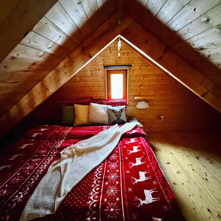 Voodi või voodid majutusasutuse Kemp Ubislav toas