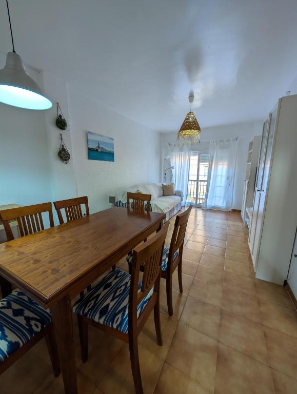 Χώρος καθιστικού στο 195 Livingtarifa Jazmin