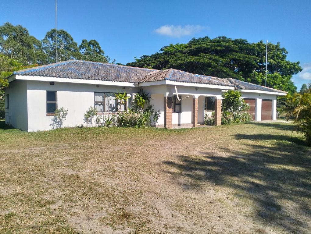 Το κτήριο όπου στεγάζεται  η παραθεριστική κατοικία