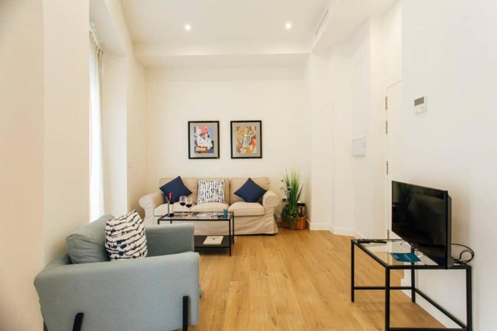 Picturesque Boutique Style 2 BR in San Lorenzo