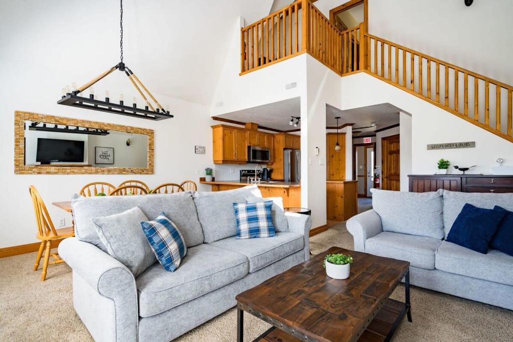 Et opholdsområde på Out of the Blue - Shuttle to Blue Walk & Trails