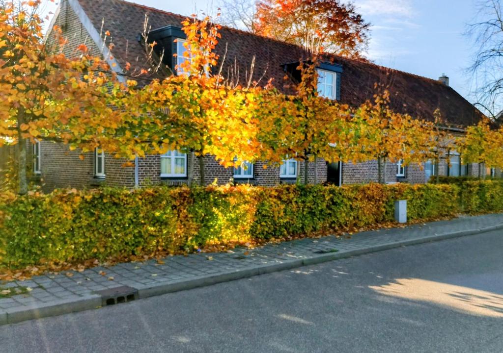 Το κτήριο όπου στεγάζεται  η παραθεριστική κατοικία